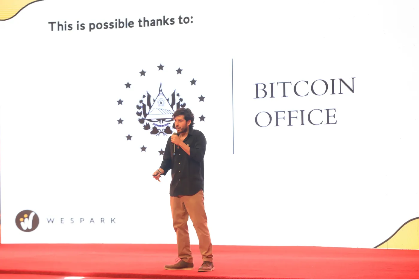 Nelson Inno at Bitcoin Histórico 2025 – Bitcoin Diploma 2.0 announcement, El Salvador